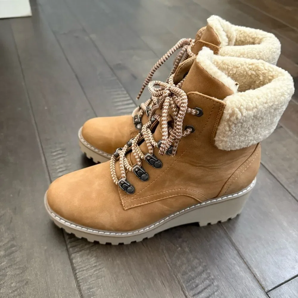 NEW Dolce Vita Russit Ankle Boots Hiking Winter Sherpa Camel 7 DV Women’s